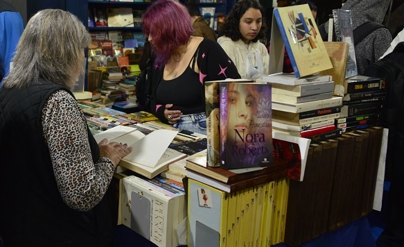 FURG anuncia programação da 50ª Feira do Livro com foco em literatura, cultura e inovação