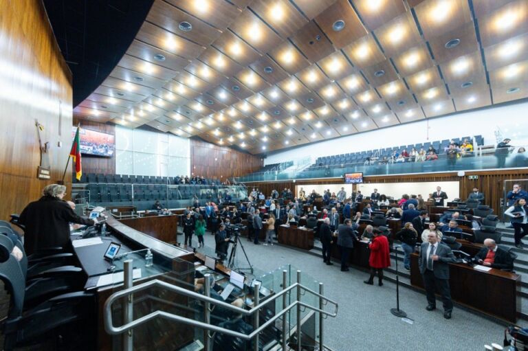 Assembleia aprova criação da Secretaria da Mulher no Rio Grande do Sul