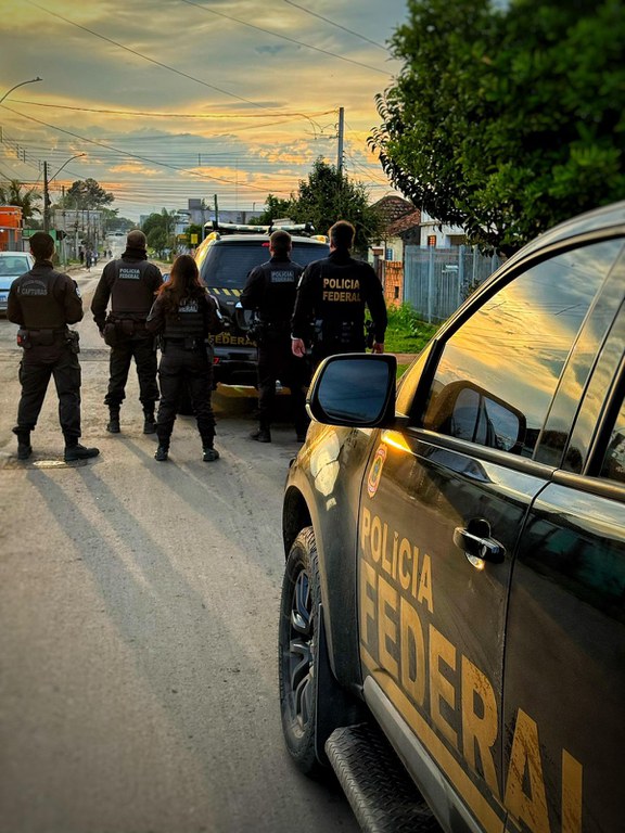PF cumpre mandado em Pelotas e prende homem em flagrante por material de abuso sexual infantil