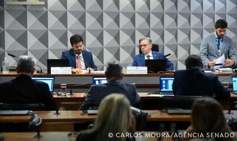 Tarifa social de energia elétrica é aprovada em comissão do Congresso