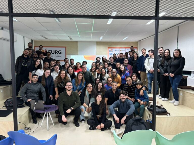Programa de Pré-Incubação Innovatio 2025 é lançado em evento de abertura com participação de mentores, pesquisadores e autoridades da FURG