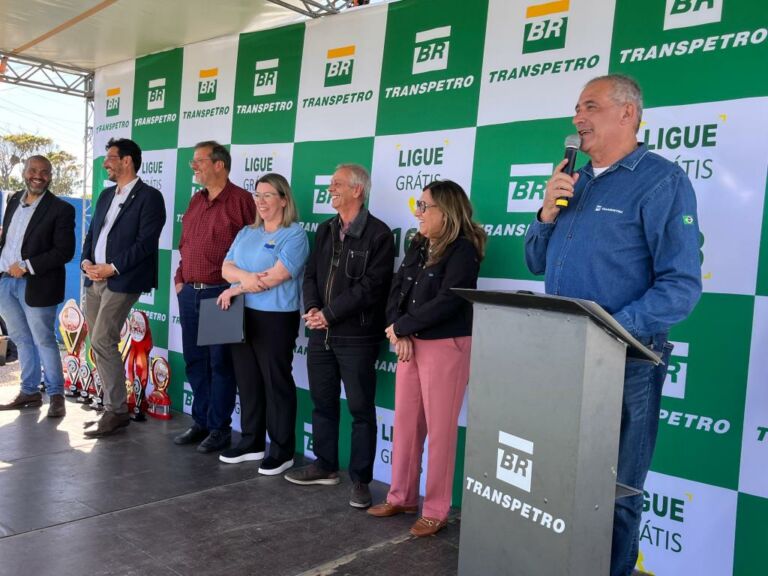 Transpetro entrega obras de drenagem e playground na Escola Ramiz Galvão, em Rio Grande