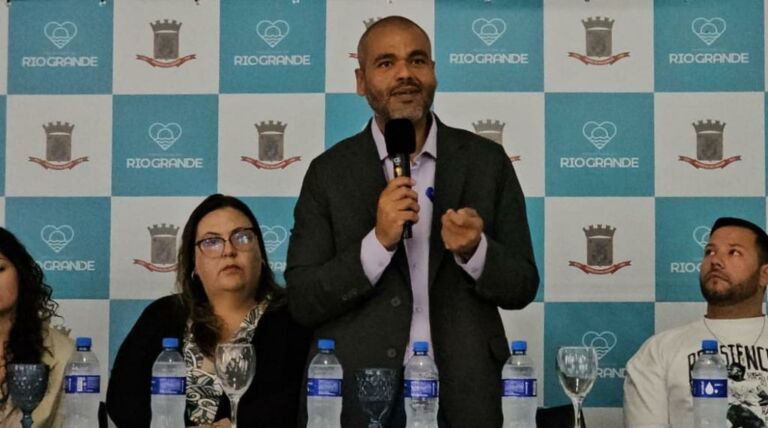 Rovam Castro assume interinamente a Prefeitura do Rio Grande