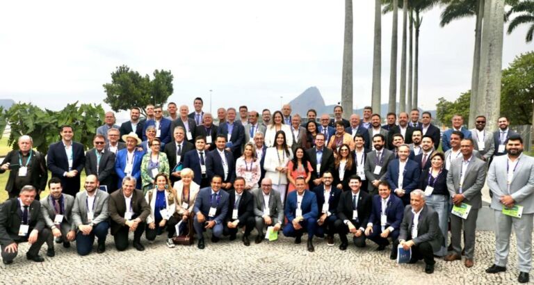 Prefeita Darlene Pereira participa da Cúpula Mundial de Prefeitos no Rio de Janeiro