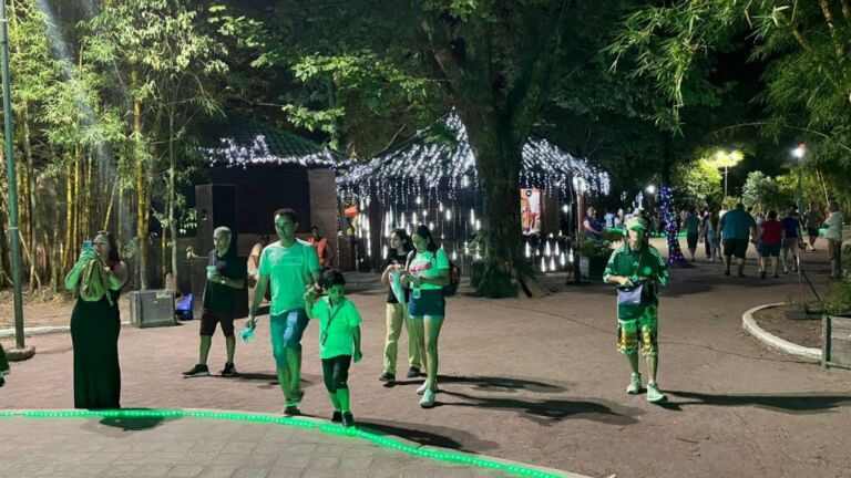 Encerramento das Luzes de Natal na Praça Tamandaré terá música, dança e retrospectiva nesta terça-feira