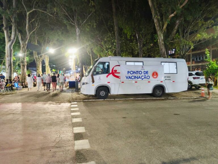 Unidade móvel de vacinação estará no Cassino neste sábado (21)