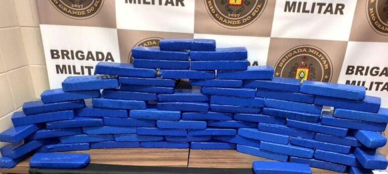 Três são presos com 59 quilos de maconha na BR-392, em Rio Grande