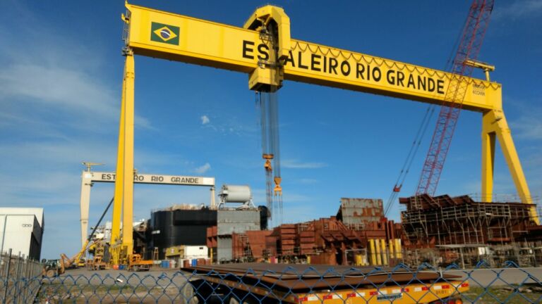 Retomada do polo naval em Rio Grande projeta até 700 empregos ainda em 2026