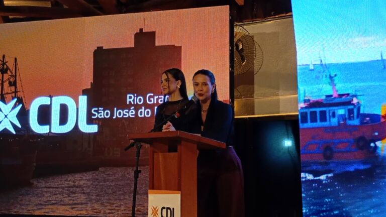 Letícia Vanzelote é empossada para novo mandato na presidência da CDL Rio Grande e São José do Norte
