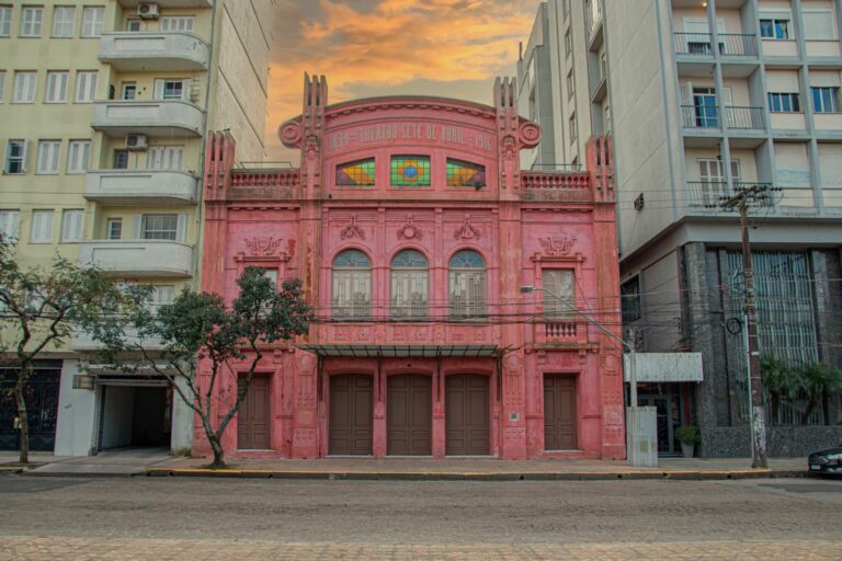 Prefeitura de Pelotas anuncia reabertura do Theatro Sete de Abril julho