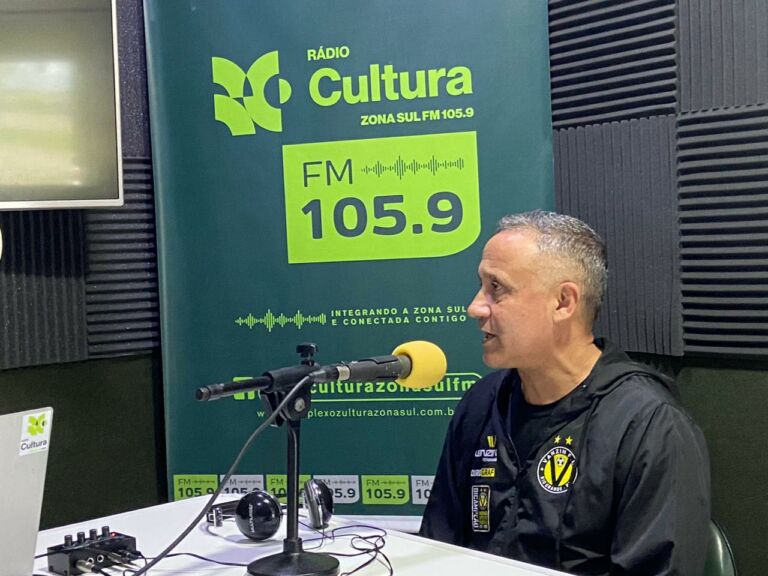 Iniciativa gratuita leva futsal para pessoas com síndrome de Down em Rio Grande