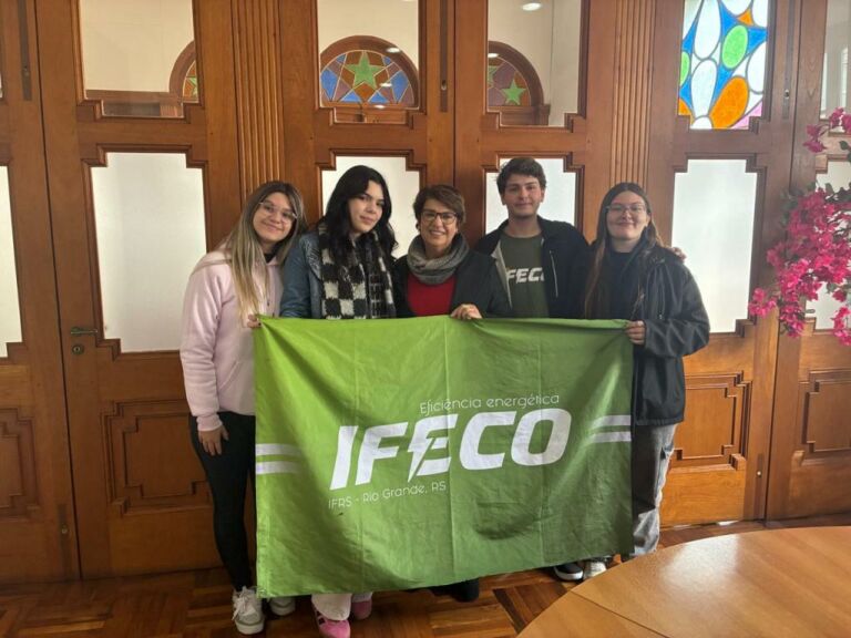 Prefeita recebe equipe do IFeco, que participa de evento latino-americano de eficiência energética em agosto