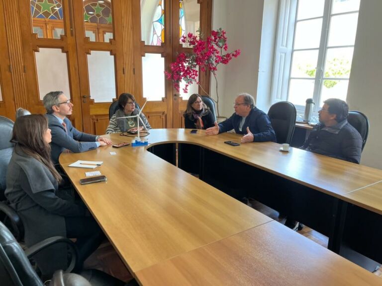 Executivo do Rio Grande recebe proposta de educação ambiental para escolas municipais
